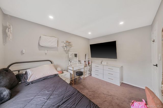 1 Hooper Court, Port Jefferson Station, NY 11776