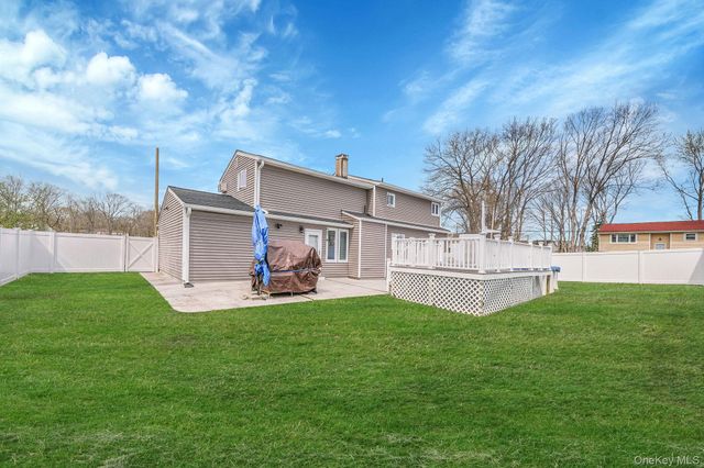 1 Hooper Court, Port Jefferson Station, NY 11776