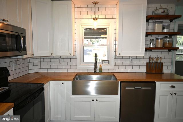 1012 EDGEWOOD DR, Springfield, PA 19064