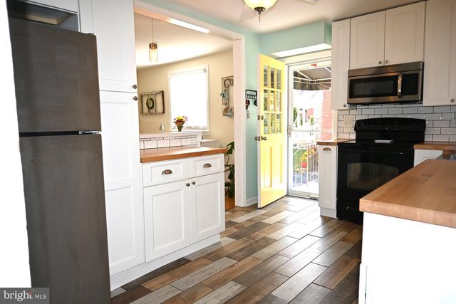 1012 EDGEWOOD DR, Springfield, PA 19064