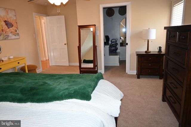 1012 EDGEWOOD DR, Springfield, PA 19064