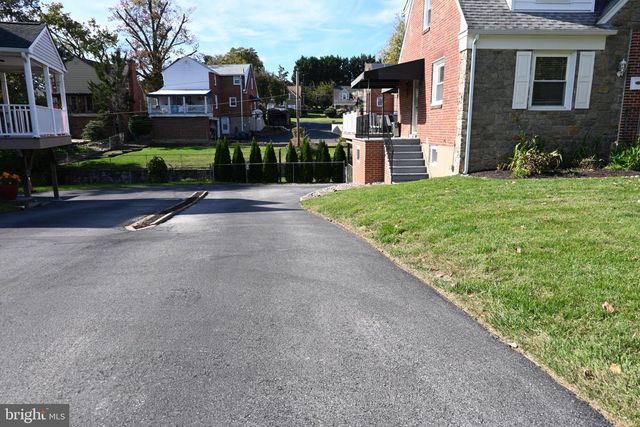 1012 EDGEWOOD DR, Springfield, PA 19064