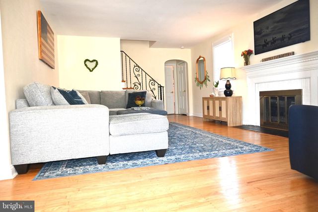 1012 EDGEWOOD DR, Springfield, PA 19064