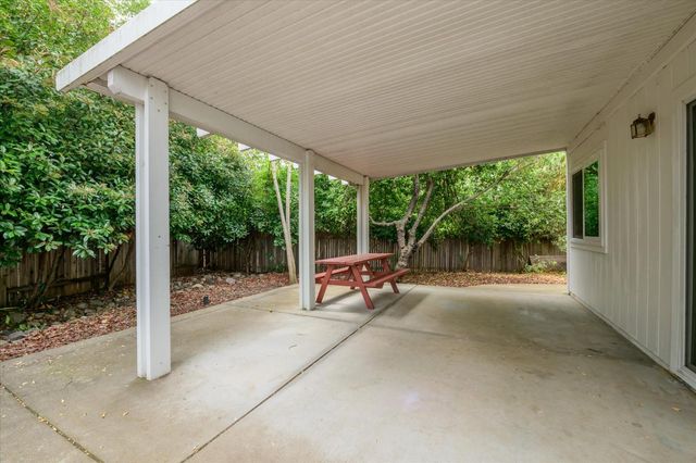 4200 Ciello Ct, Cameron Park, CA 95682