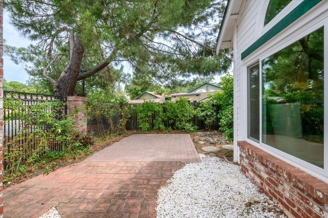 4200 Ciello Ct, Cameron Park, CA 95682