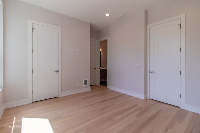6852 S Langley Avenue, Chicago, IL 60637