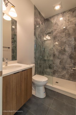 6852 S Langley Avenue, Chicago, IL 60637