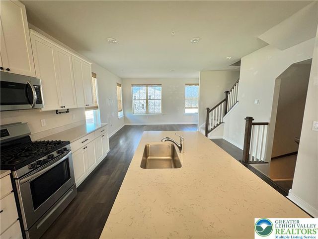4946 Brookside Court, Upper Saucon Twp, PA 18036