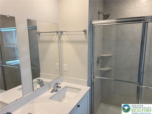4946 Brookside Court, Upper Saucon Twp, PA 18036