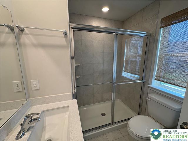 4946 Brookside Court, Upper Saucon Twp, PA 18036