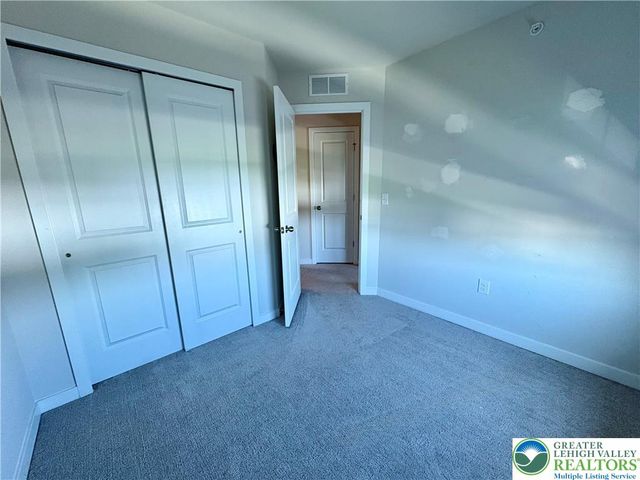 4946 Brookside Court, Upper Saucon Twp, PA 18036