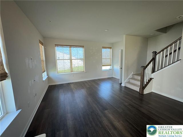 4946 Brookside Court, Upper Saucon Twp, PA 18036