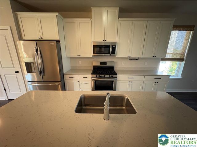 4946 Brookside Court, Upper Saucon Twp, PA 18036