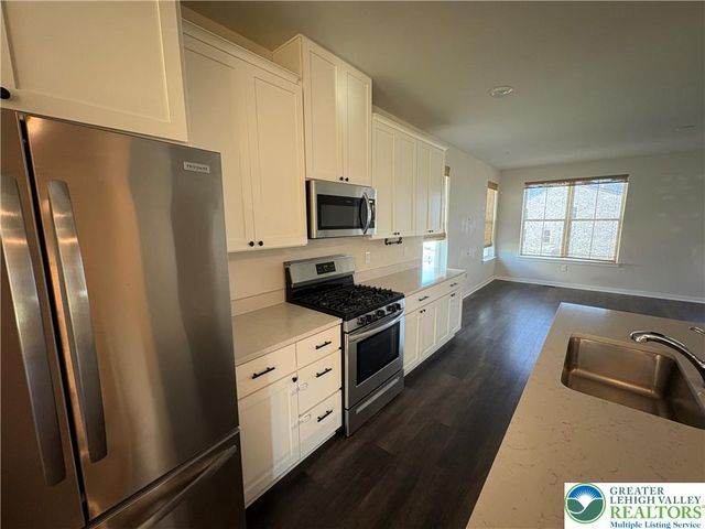 4946 Brookside Court, Upper Saucon Twp, PA 18036