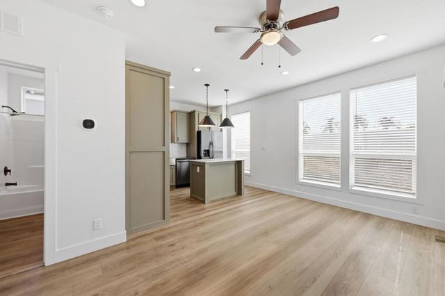 1369 E Main St 32, El Cajon, CA 92021