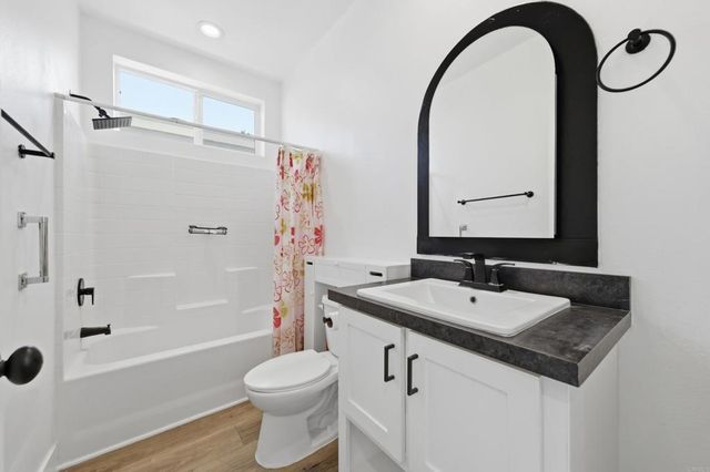 1369 E Main St 32, El Cajon, CA 92021