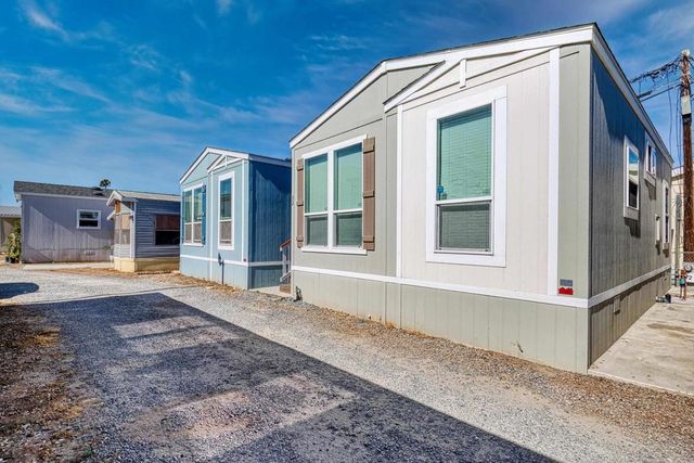 1369 E Main St 32, El Cajon, CA 92021