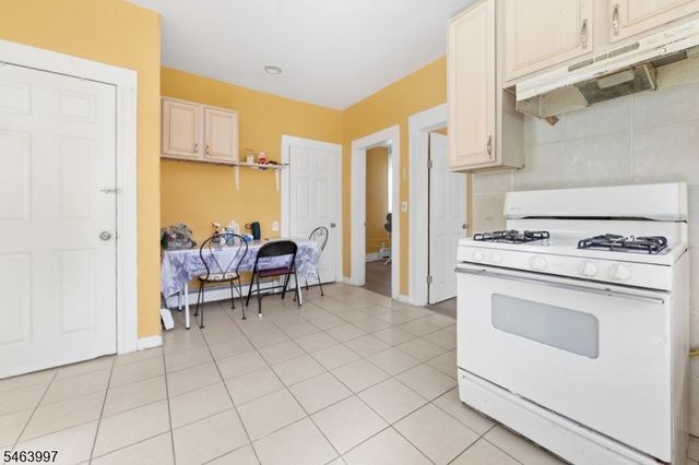 174 Chapman St, City Of Orange Twp., NJ 07050