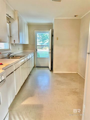 117 Rosemary Avenue, Brewton, AL 36426