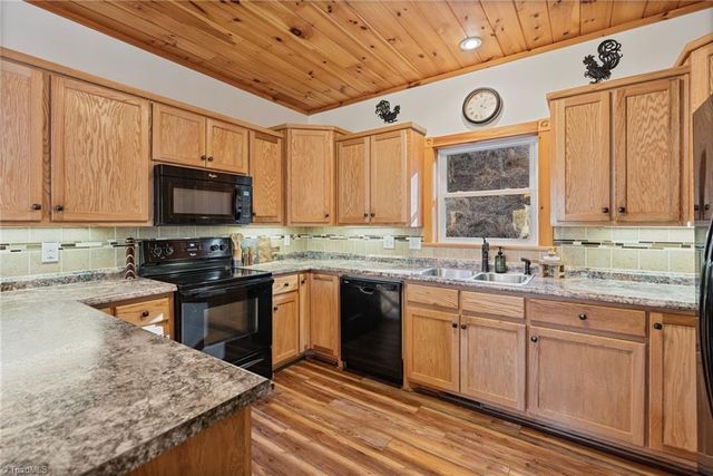 490 Blue Heron Lane, Wilkesboro, NC 28697