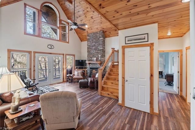490 Blue Heron Lane, Wilkesboro, NC 28697