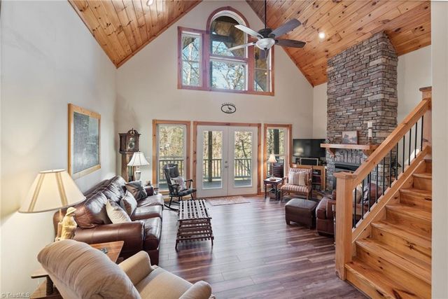 490 Blue Heron Lane, Wilkesboro, NC 28697