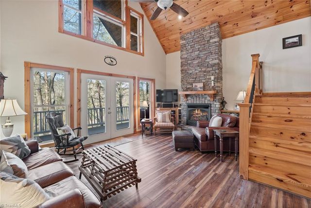 490 Blue Heron Lane, Wilkesboro, NC 28697