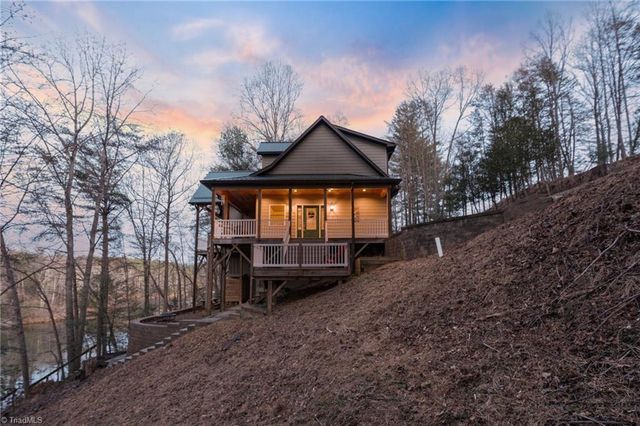 490 Blue Heron Lane, Wilkesboro, NC 28697