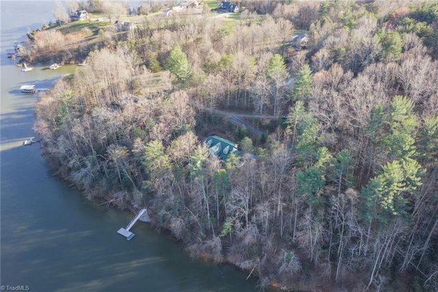 490 Blue Heron Lane, Wilkesboro, NC 28697