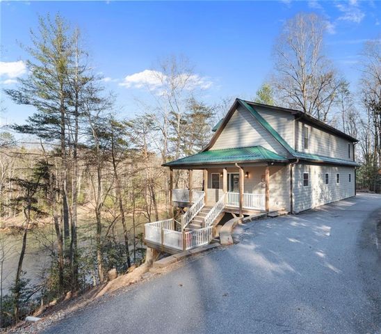 490 Blue Heron Lane, Wilkesboro, NC 28697