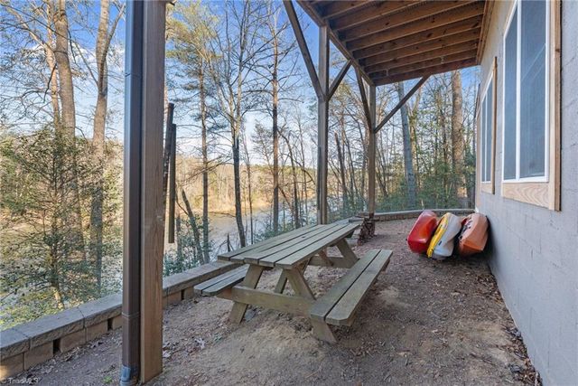 490 Blue Heron Lane, Wilkesboro, NC 28697