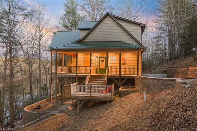 490 Blue Heron Lane, Wilkesboro, NC 28697