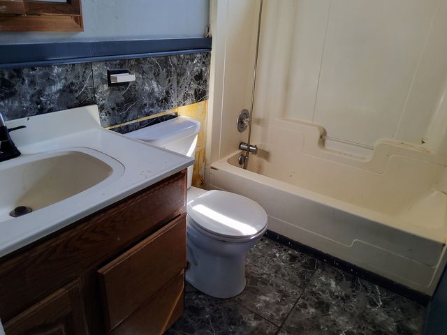 547 Redwood Road, Bolingbrook, IL 60440