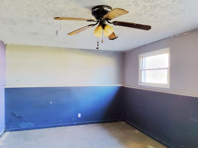 547 Redwood Road, Bolingbrook, IL 60440