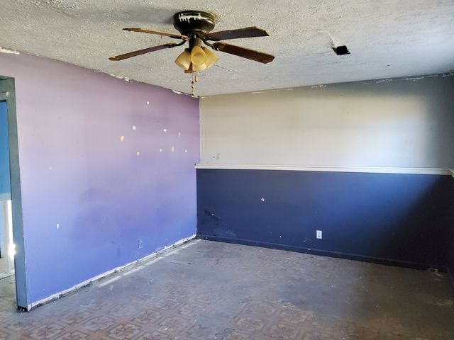 547 Redwood Road, Bolingbrook, IL 60440