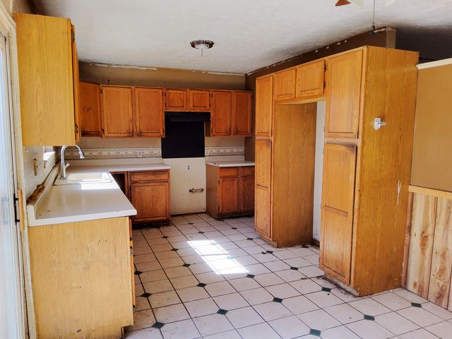 547 Redwood Road, Bolingbrook, IL 60440