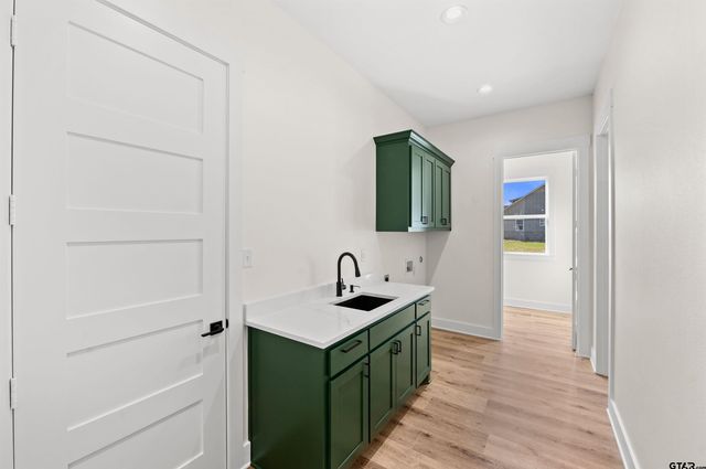 1370 County Road 1660, Alba, TX 75410