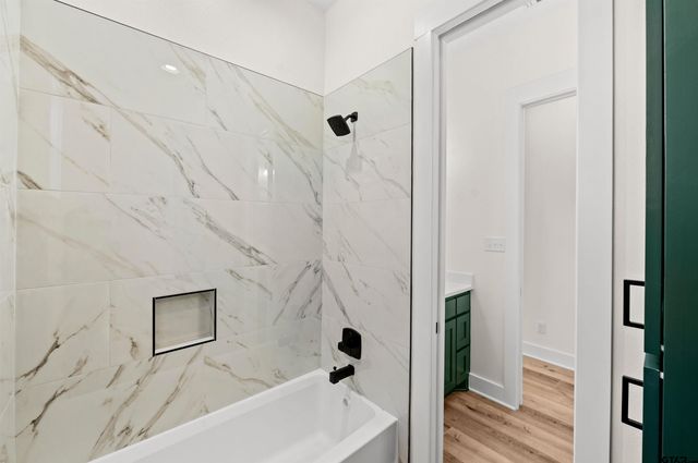 1370 County Road 1660, Alba, TX 75410