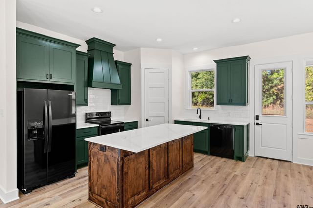 1370 County Road 1660, Alba, TX 75410