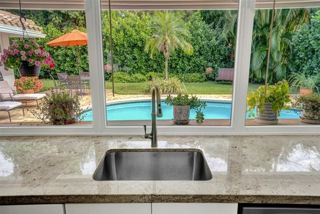 4820 NE 27 Avenue, Fort Lauderdale, FL 33308