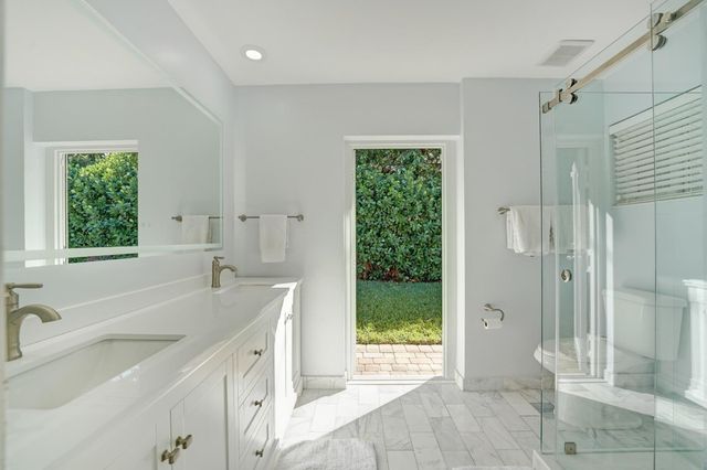 4820 NE 27 Avenue, Fort Lauderdale, FL 33308