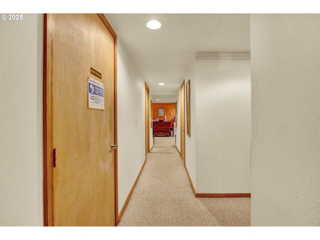 1016 Se 12TH Ave, Portland, OR 97214