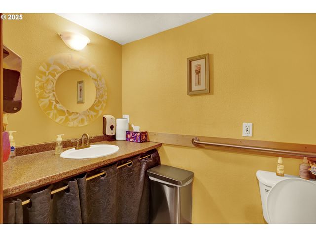 1016 Se 12TH Ave, Portland, OR 97214