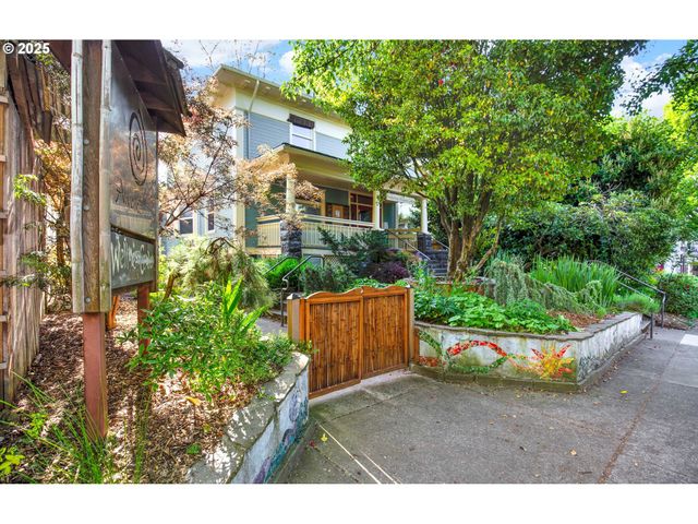 1016 Se 12TH Ave, Portland, OR 97214