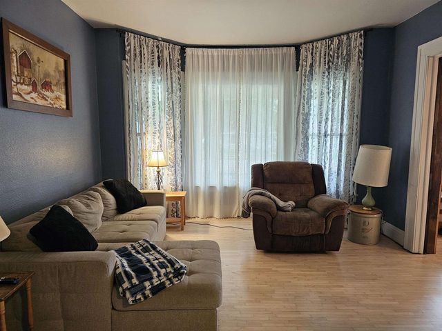 218 E MAIN STREET, Weyauwega, WI 54983