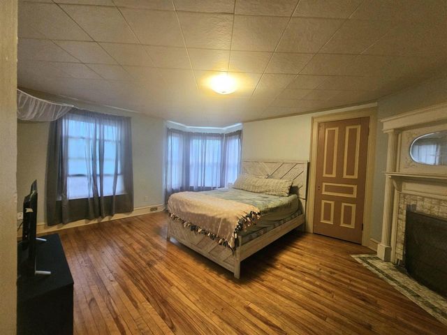 218 E MAIN STREET, Weyauwega, WI 54983