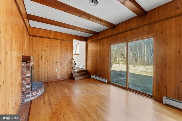 292 E PITTSFIELD ST, Pennsville, NJ 08070