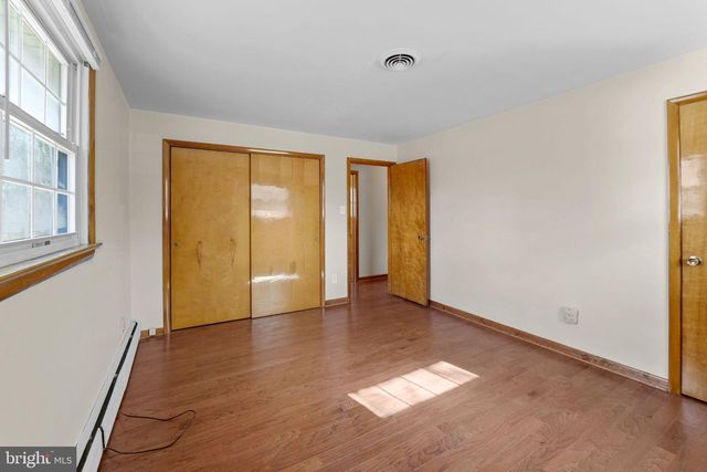 292 E PITTSFIELD ST, Pennsville, NJ 08070