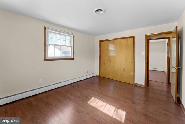 292 E PITTSFIELD ST, Pennsville, NJ 08070