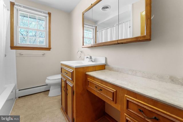 292 E PITTSFIELD ST, Pennsville, NJ 08070